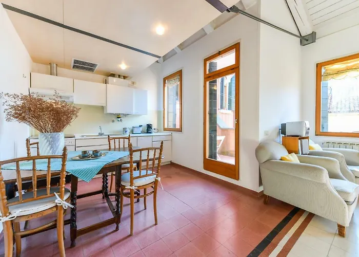 Secret Loft Apartment *